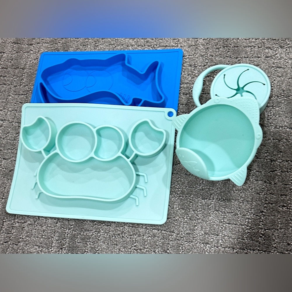 Silicone dish set